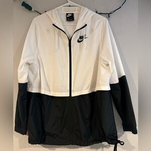 Nike men’s windbreaker/jacket